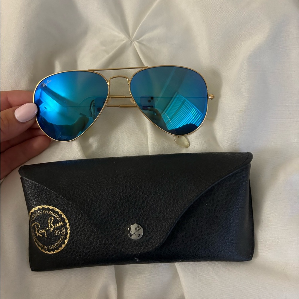 Ray-Ban Aviator Sunglasses